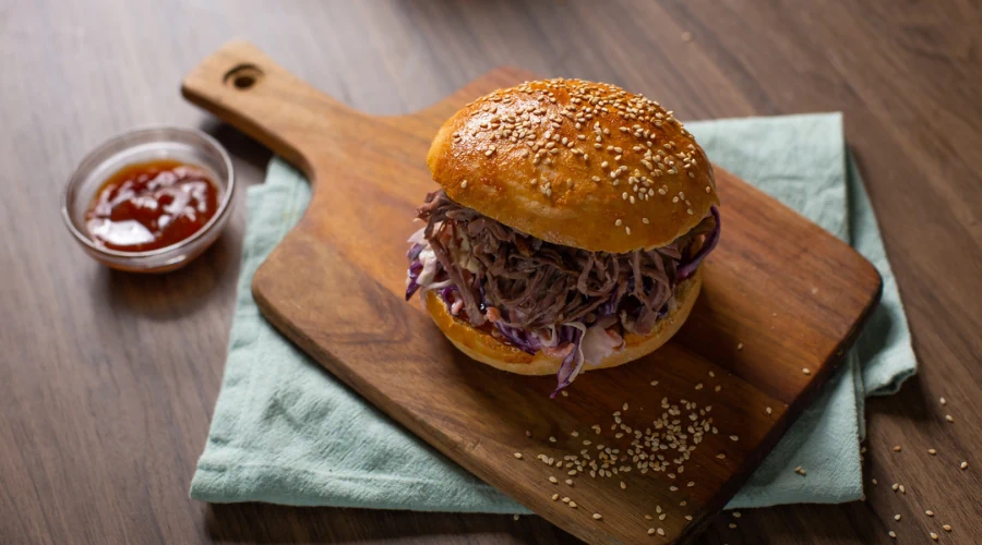 DK_burgers_with_pulled_beef_Image.webp DK_burgers_with_pulled_beef_Image.webp