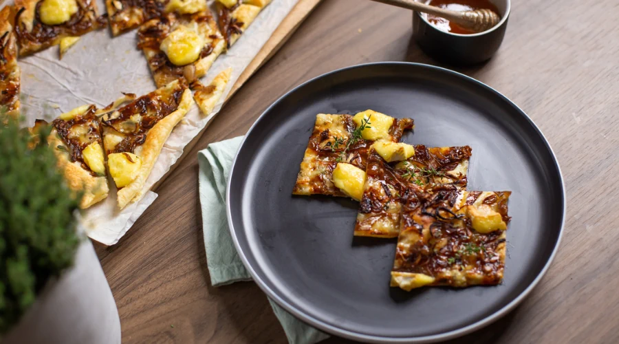 DK_caramelized_onion_pie_Image.webp DK_caramelized_onion_pie_Image.webp