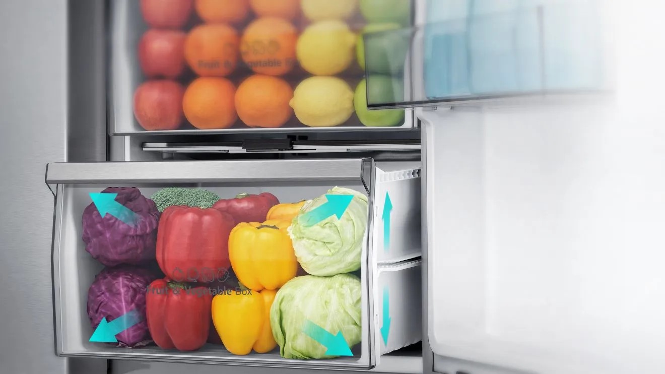 An image showing fruit and vegetables in the RS818 produce drawer An image showing fruit and vegetables in the RS818 produce drawer